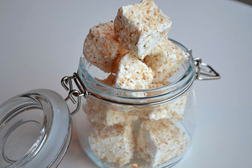 Picture of toasted coconut flavour marshmallows
