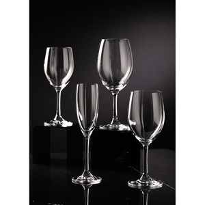 Utopia Nile Crystak Wine Glass 15.75oz 45cl
